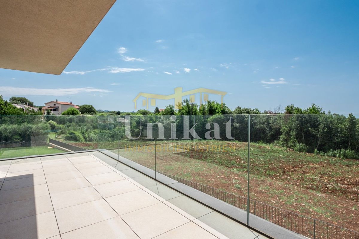 Splendida villa nuova con piscina e sauna, 303 m2 - chiavi in mano